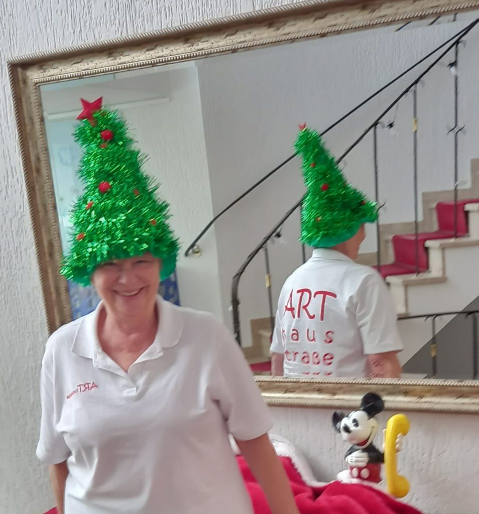 Bärbel mit Weihnachtshut
